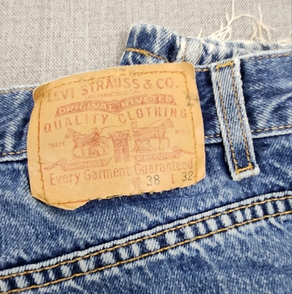 Vintage Levi's Relaxed Straight 100% Cotton Denim Jeans. 38 × 32